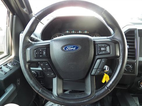Used 2018 Ford F150 XLT w/ Equipment Group 302A Luxury AWD/4WD image 15