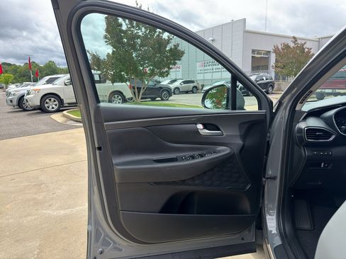 Used 2023 Hyundai Santa Fe SEL FWD image 9