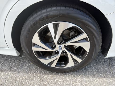 Used 2025 Subaru Legacy Premium AWD/4WD image 28