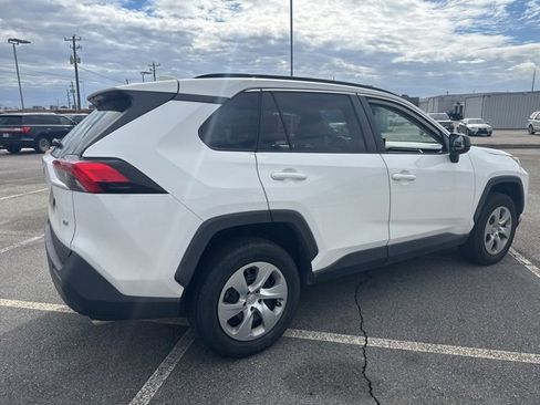 Used 2020 Toyota RAV4 LE image 3