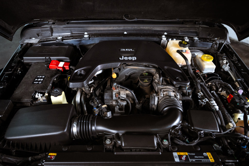 Used 2021 Jeep Wrangler Unlimited Rubicon AWD/4WD image 43