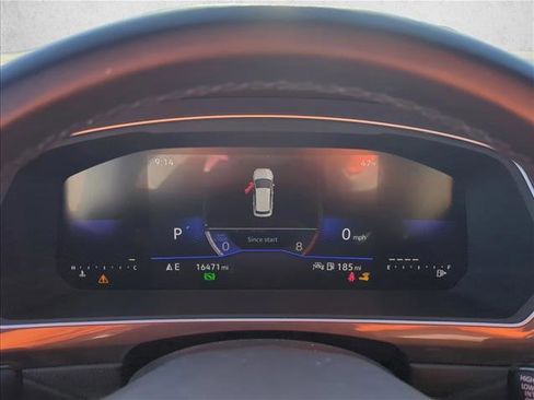 Used 2023 Volkswagen Tiguan SE R-Line image 16