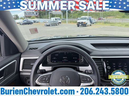 Used 2023 Volkswagen Atlas SE AWD/4WD image 13