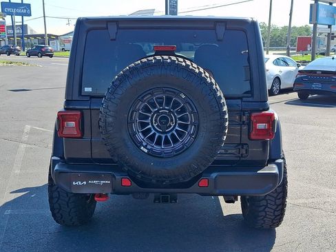Used 2026 Jeep Wrangler Unlimited Rubicon AWD/4WD image 5