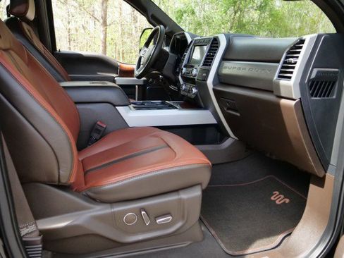 Used 2020 Ford F250 King Ranch w/ FX4 Off-Road Package image 40