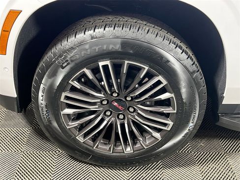 New 2026 GMC Yukon XL Elevation image 25