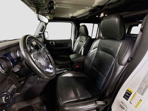 Used 2022 Jeep Wrangler Unlimited Sahara w/ Cold Weather Group image 15