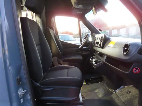 Used 2019 Mercedes-Benz Sprinter 144 image 20
