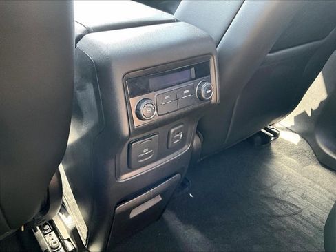 Used 2019 GMC Acadia SLT w/ Black Edition image 22