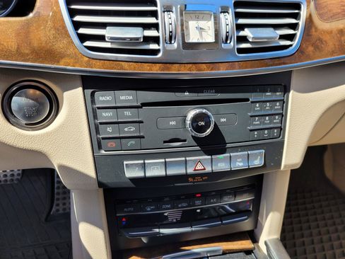 Used 2016 Mercedes-Benz E 350 Sedan image 30