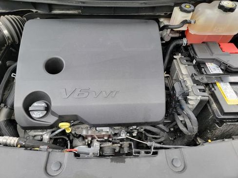 Used 2023 Chevrolet Traverse LT w/ LPO, Floor Liner Package FWD image 41