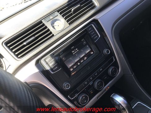 Used 2017 Volkswagen Passat 1.8T S image 14