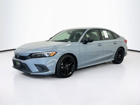 Used 2024 Honda Civic Sport image 3