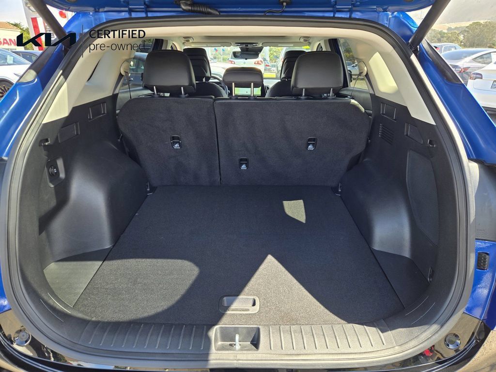 Certified 2025 Kia Sportage SX FWD image 28