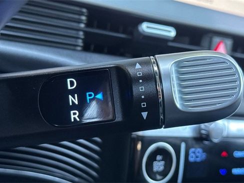 Used 2023 Hyundai Ioniq 5 Limited image 32