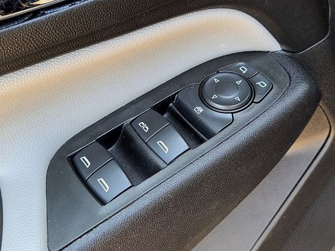 Used 2024 Chevrolet Equinox LT AWD/4WD image 23