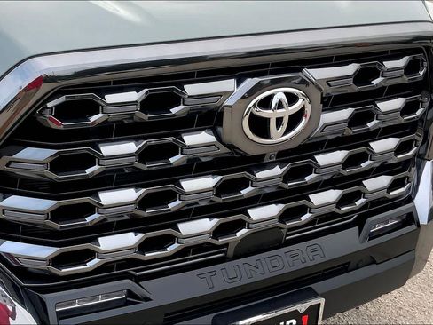 Used 2025 Toyota Tundra Platinum AWD/4WD image 30