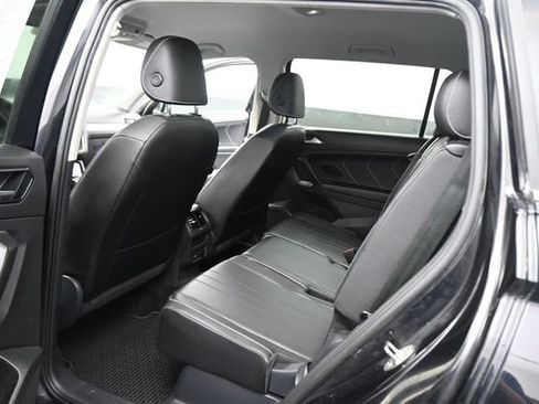 Used 2023 Volkswagen Tiguan SE FWD image 16