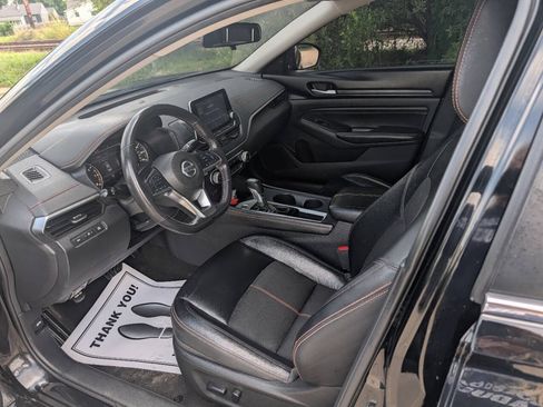 Used 2022 Nissan Altima 2.5 SR FWD image 3