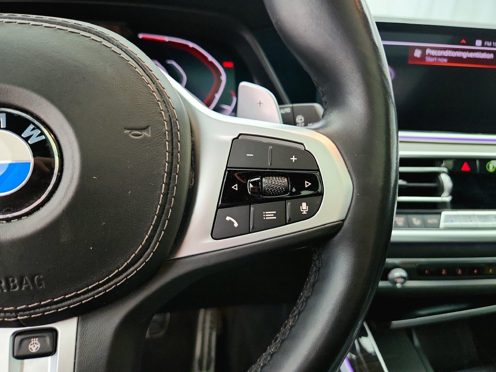 Used 2019 BMW X5 xDrive50i w/ M Sport Package AWD/4WD image 25