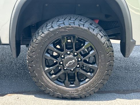 Used 2025 Chevrolet Silverado 2500 LT w/ Trail Boss Package AWD/4WD image 35