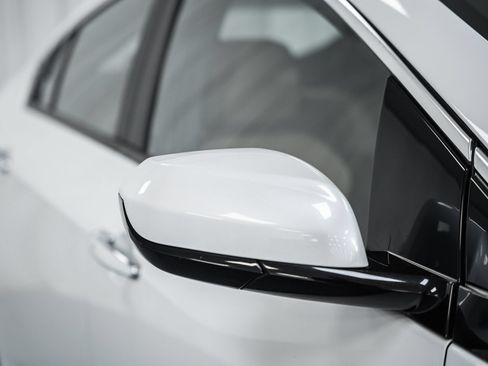 Used 2016 Chevrolet Volt Premier w/ Driver Confidence Package FWD image 13