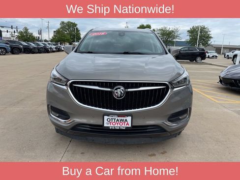 Used 2018 Buick Enclave Premium w/ Experience Buick Package FWD image 3