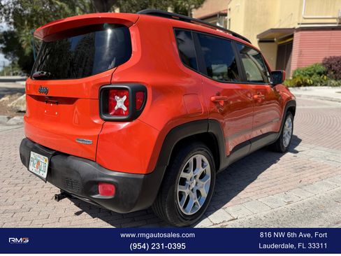 Used 2015 Jeep Renegade Latitude image 5