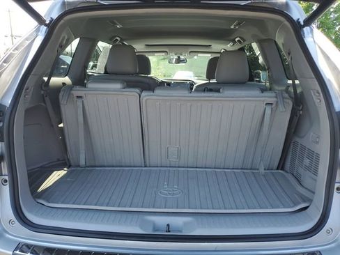 Used 2016 Toyota Highlander XLE AWD/4WD image 9