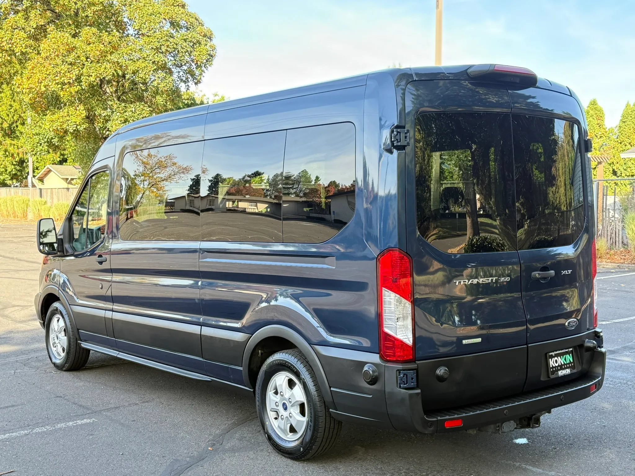 Used 2019 Ford Transit 350 XLT RWD image 4