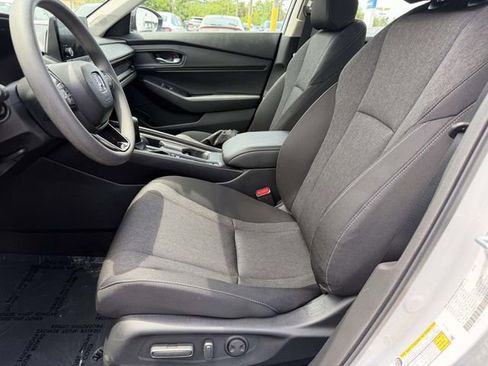 Certified 2025 Honda Accord SE image 16