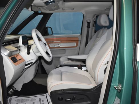 New 2025 Volkswagen ID. Buzz 1st Edition image 6