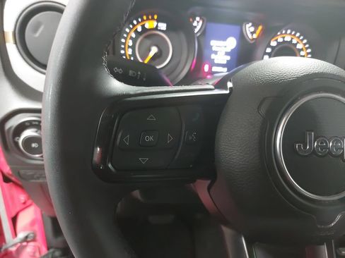 Used 2025 Jeep Wrangler Unlimited Sport AWD/4WD image 16
