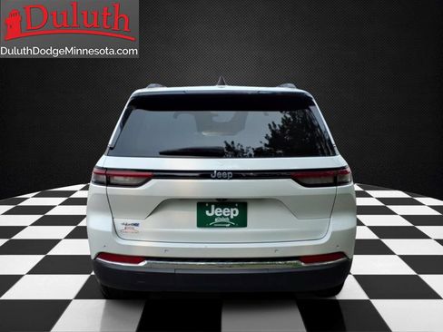 Used 2024 Jeep Grand Cherokee Limited 4xe AWD/4WD image 4