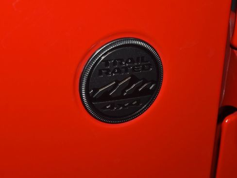 Used 2023 Jeep Gladiator Sport image 27