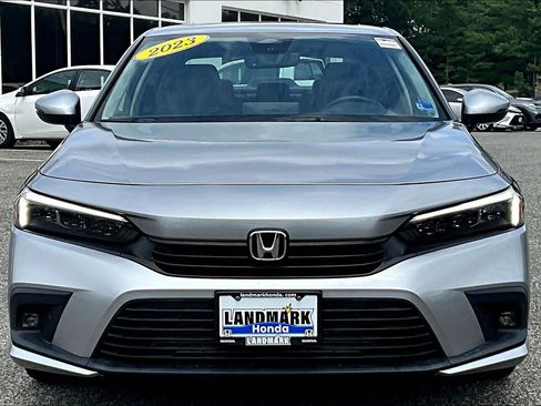 Used 2023 Honda Civic Touring image 3