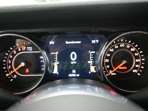 Used 2020 Jeep Wrangler Unlimited Sahara AWD/4WD image 20