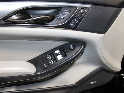 Used 2019 Cadillac CTS Luxury RWD image 8
