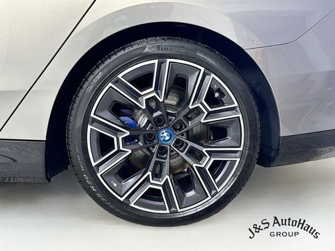 Used 2024 BMW i5 eDrive40i w/ M Sport Package image 39