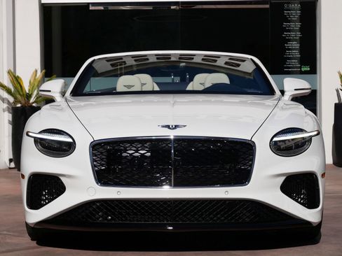 New 2026 Bentley Continental GTC image 9