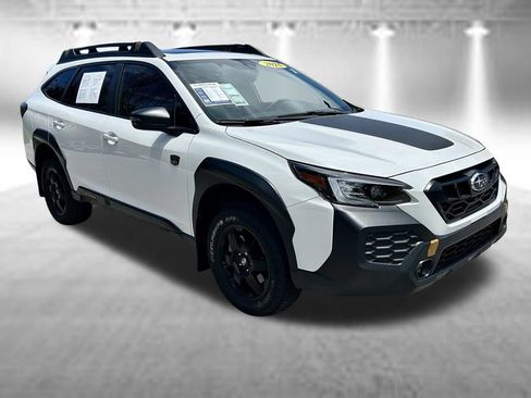 Used 2025 Subaru Outback Wilderness AWD/4WD image 3