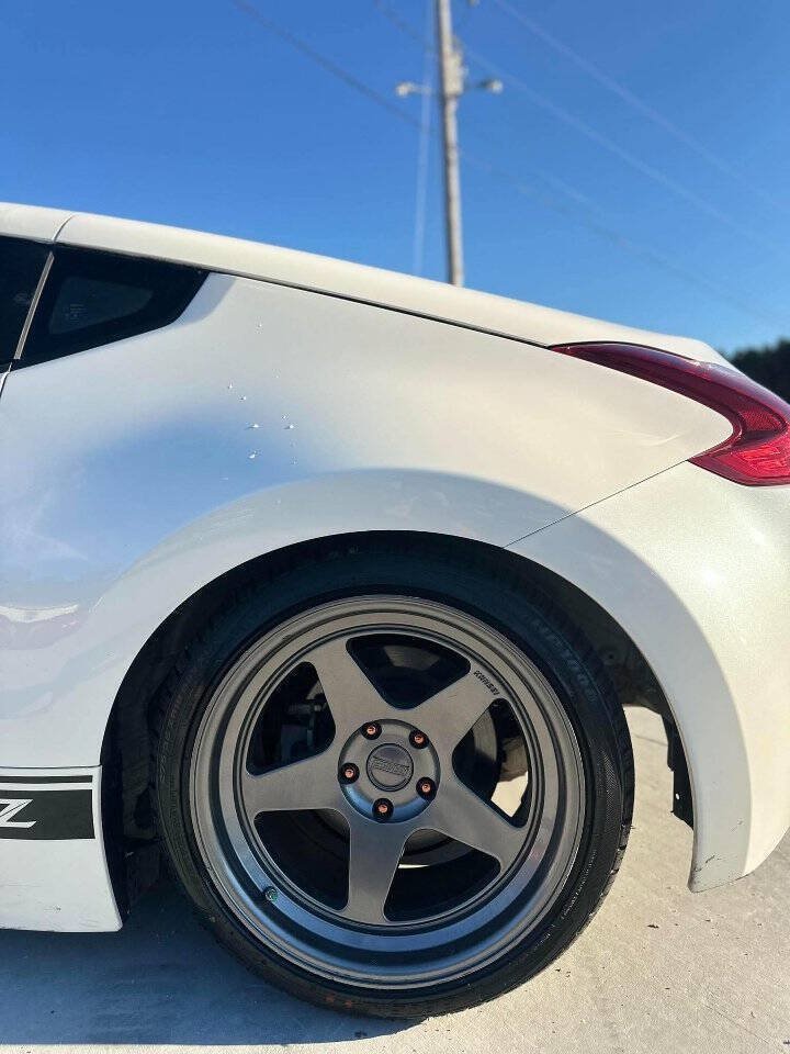 Used 2019 Nissan 370Z Coupe w/ Z34 Heritage Edition - White RWD image 12