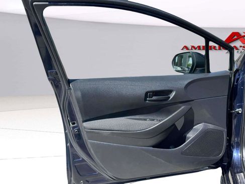 Used 2025 Toyota Corolla LE FWD image 17