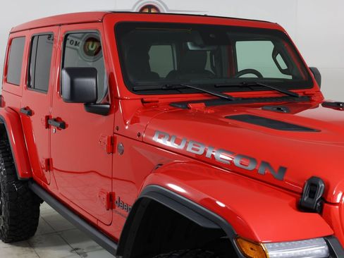 Used 2025 Jeep Wrangler Unlimited Rubicon AWD/4WD image 39
