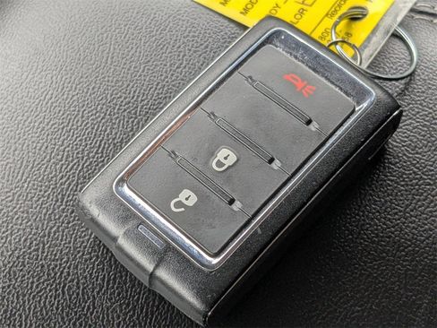 Used 2024 Jeep Grand Cherokee Laredo X image 38