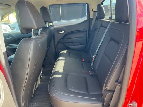 Used 2018 Chevrolet Colorado LT AWD/4WD image 11