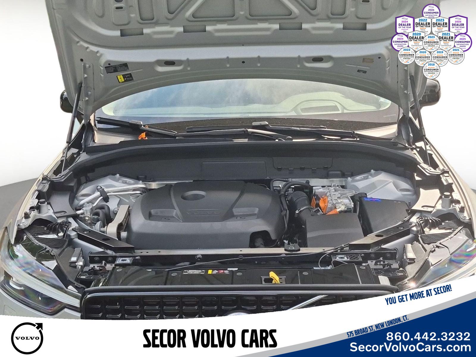 Used 2024 Volvo XC60 T8 Ultimate w/ Protection Package Premier AWD/4WD image 25