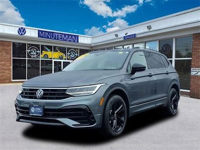 Certified 2024 Volkswagen Tiguan SE R-Line