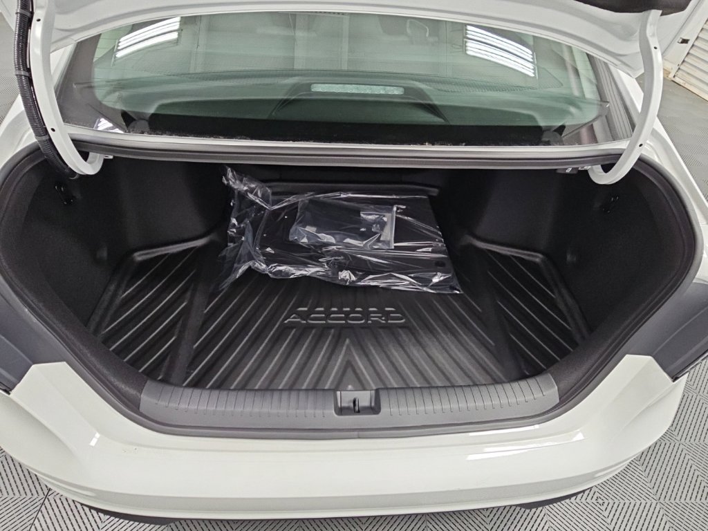 New 2026 Honda Accord LX image 30