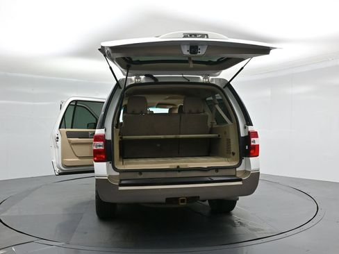 Used 2014 Ford Expedition EL XLT w/ Equipment Group 202A image 31